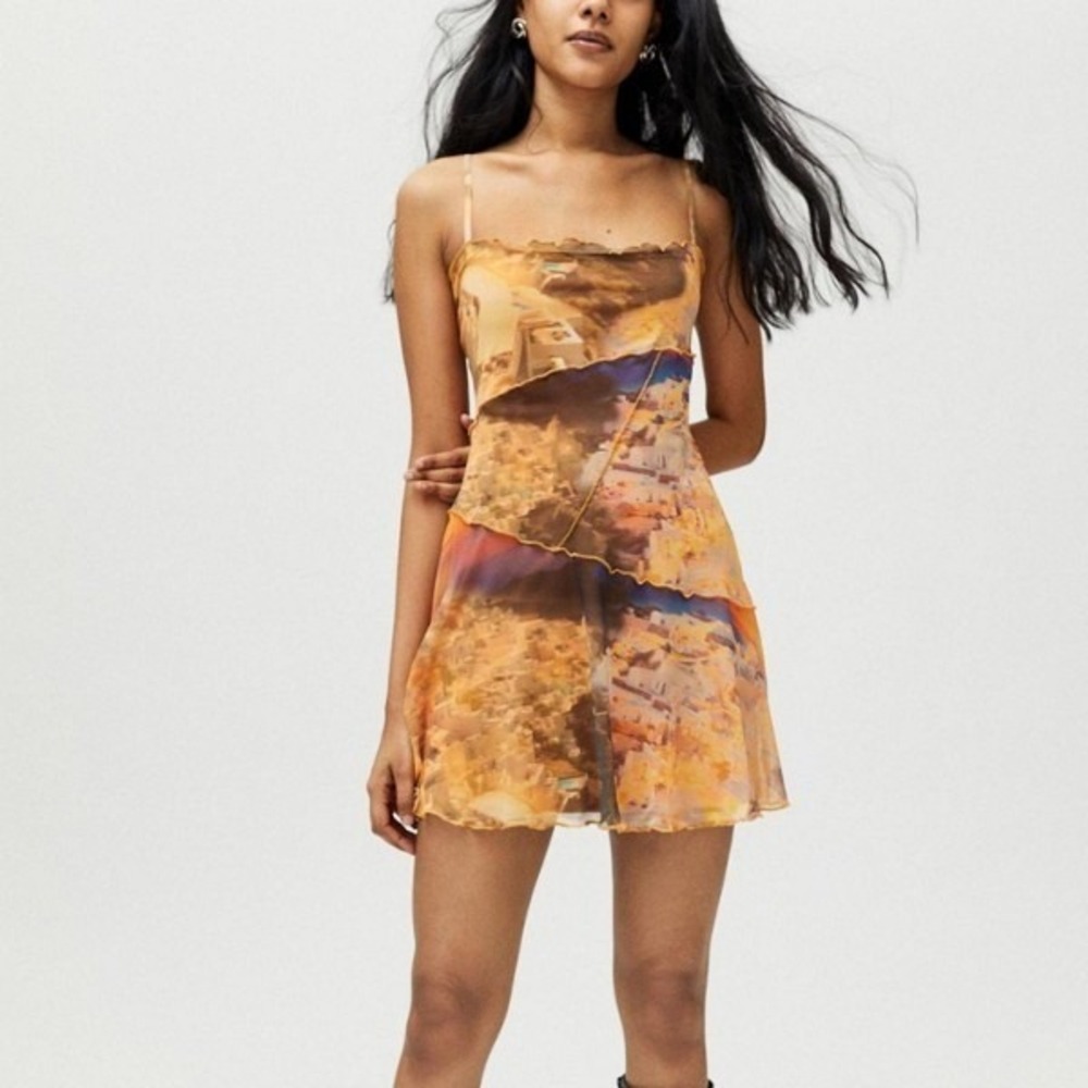 Urban Outfitters XS Moxie Multi Mesh Mini Slip Dress‎ Printed Orange Cityscape